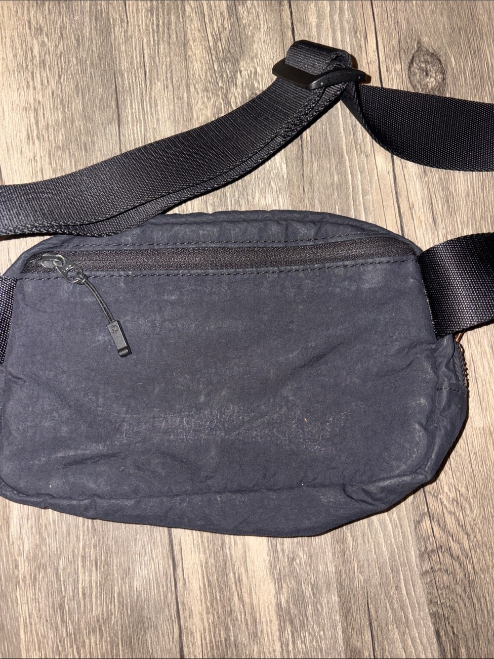 lululemon athletica black / gold crossbody Pack with Bronze Zipper - Picture 4 of 4